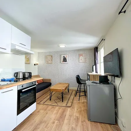 Apartment 13 - Faubourg Paris